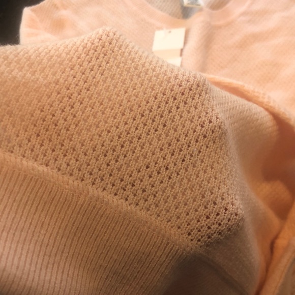 Adorable banana republic sweater - Picture 5 of 6